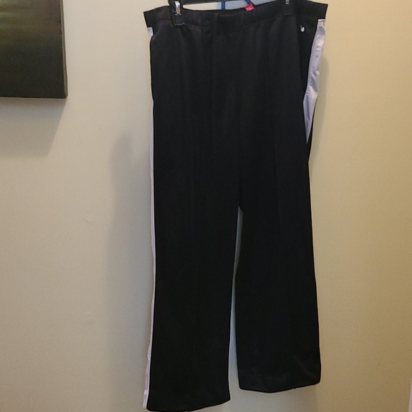 Gloria Vanderbilt Silky Joggers - Picture 1 of 6